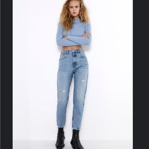 Ripped Mom Fit Jeans